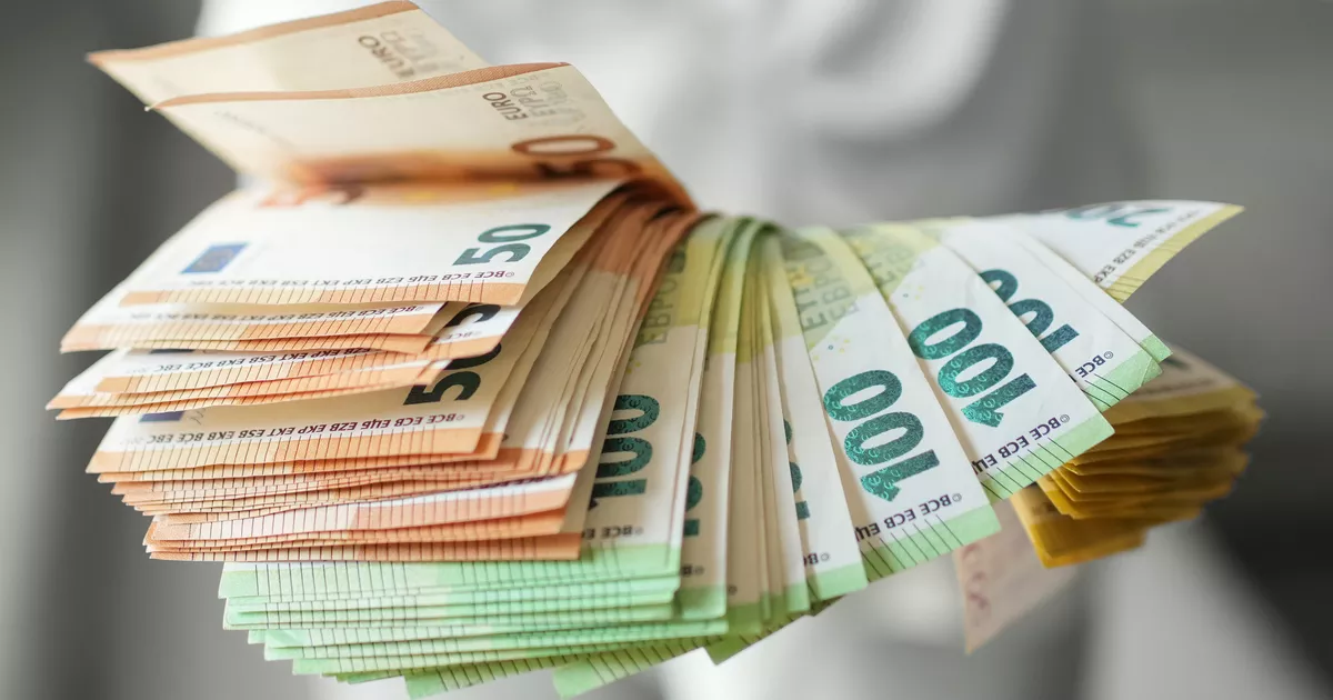 haz tu solicitud online sin tramites complicados ni cambios de banco.webp